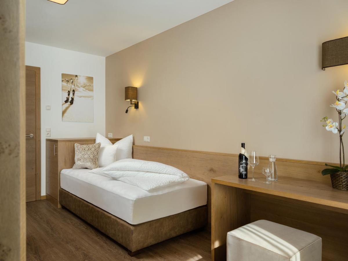 Hotel Wiese Sankt Leonhard im Pitztal Ngoại thất bức ảnh